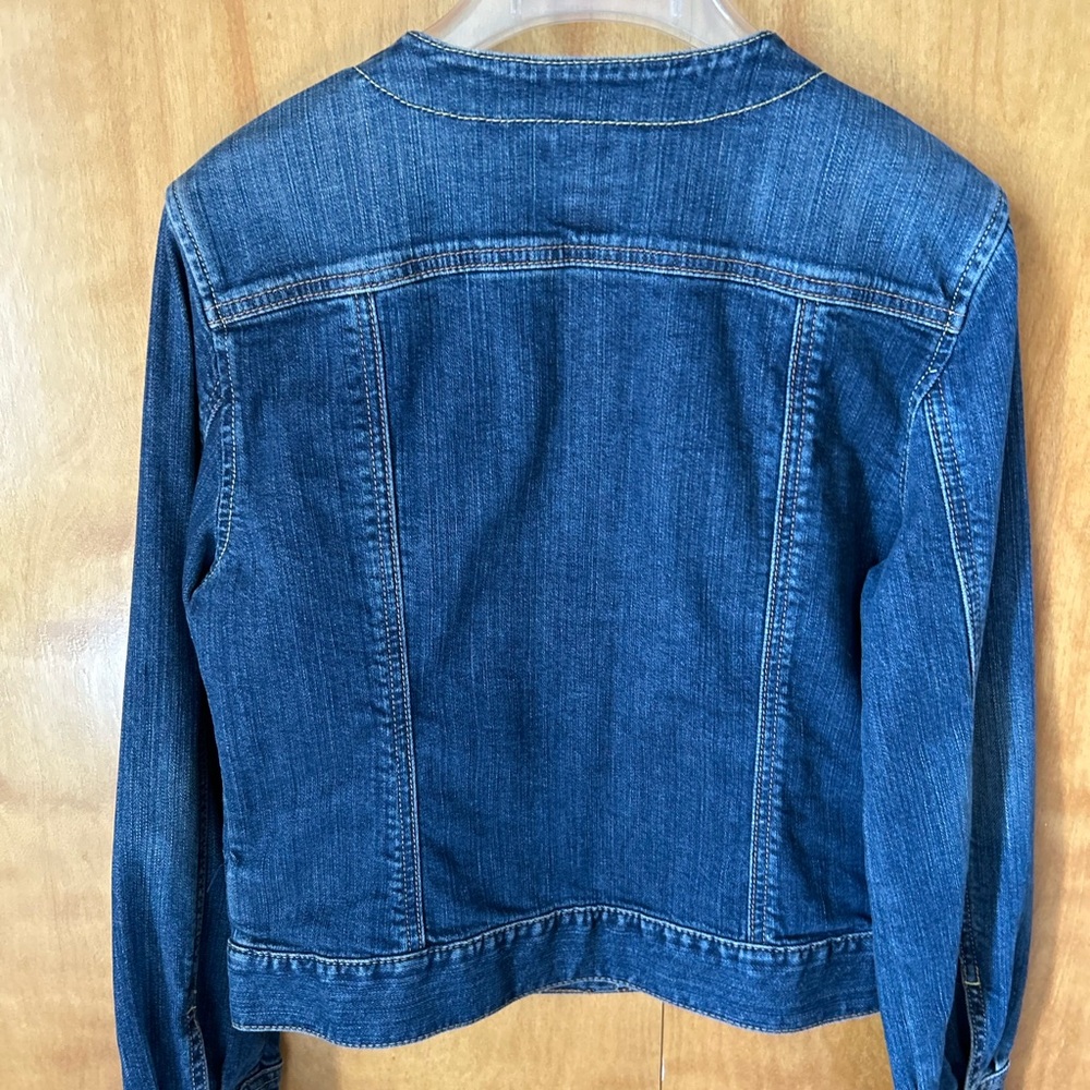 GAP WOMAN’S VINTAGE CROPPED DENIM COLLARLESS JACKET - Picture 2 of 9